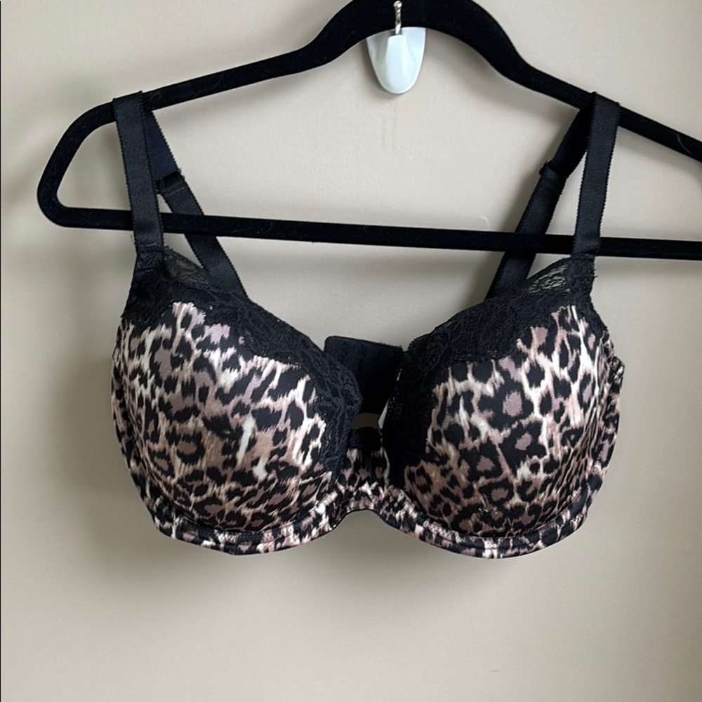 Wacoal b’tempt’d Always Composed TShirt bra in Leopard Print